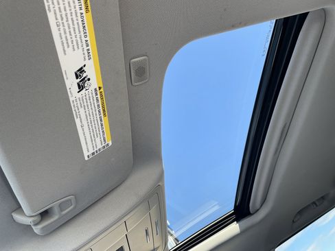 Used 2020 Chevrolet Tahoe LT w/ Luxury Package image 17