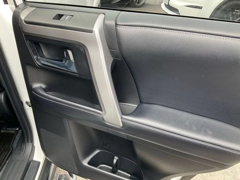 Used 2019 Toyota 4Runner SR5 Premium AWD/4WD image 59