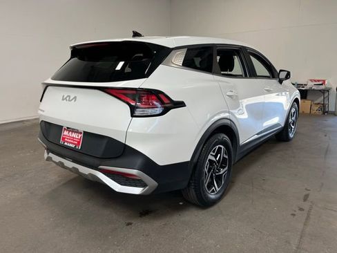 Used 2024 Kia Sportage LX FWD image 3
