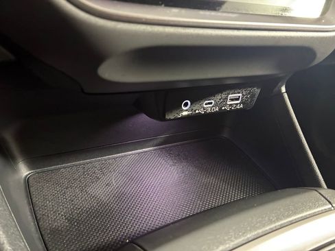 Certified 2025 Subaru Crosstrek 2.0i Premium image 16