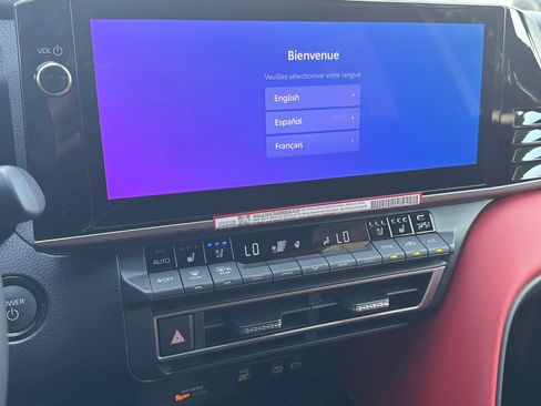 New 2026 Toyota Camry Hybrid FWD image 28