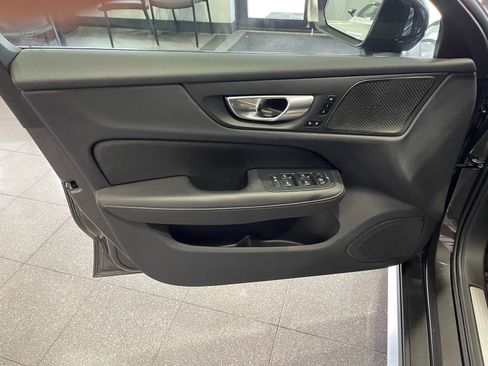 Used 2024 Volvo V60 B5 Cross Country Ultimate AWD/4WD image 23