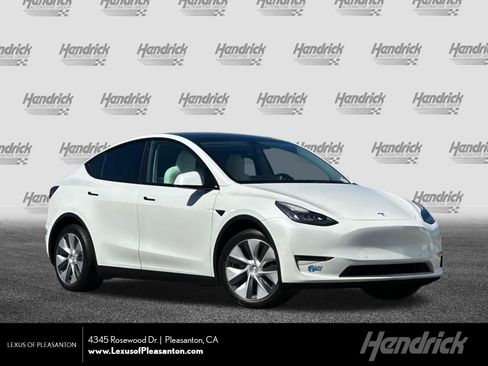 Used 2021 Tesla Model Y Long Range AWD/4WD image 1