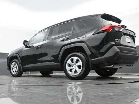 Used 2025 Toyota RAV4 LE AWD/4WD image 24