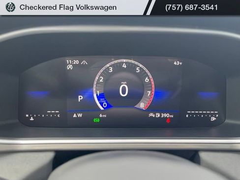 New 2026 Volkswagen Taos SE image 32