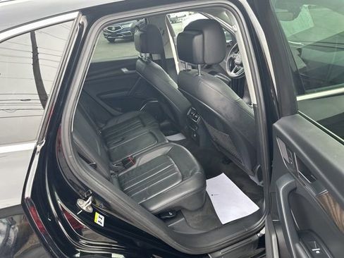 Used 2019 Audi Q5 2.0T Premium w/ Convenience Package image 19
