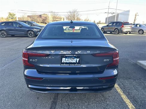 Certified 2024 Volvo S60 B5 Core image 7