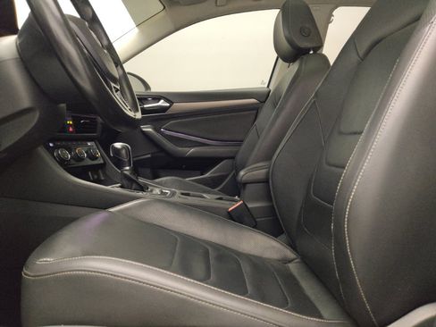 Used 2019 Volkswagen Jetta SEL Premium FWD image 17