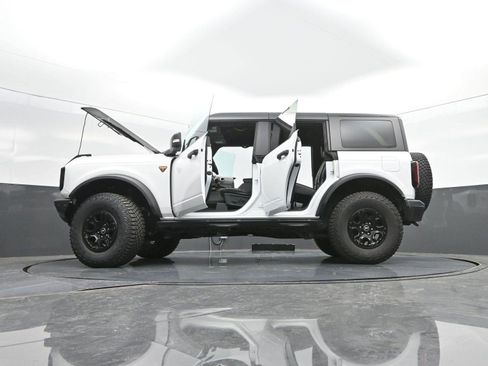 Used 2022 Ford Bronco Badlands image 50