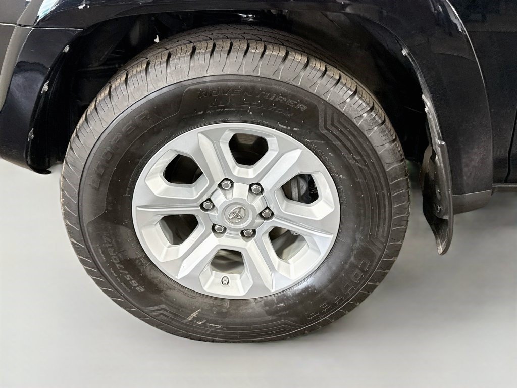Used 2019 Toyota 4Runner SR5 Premium RWD image 36