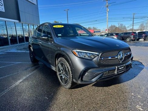 Used 2024 Mercedes-Benz GLC 300 4MATIC image 16