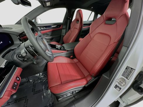 New 2026 Porsche Panamera 4 image 5