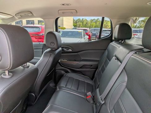 Used 2023 GMC Acadia Denali AWD/4WD image 15