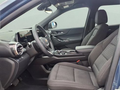 Used 2026 Chevrolet Equinox LT AWD/4WD image 23