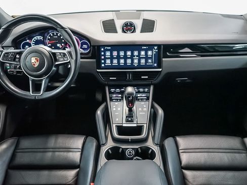 Certified 2023 Porsche Cayenne AWD/4WD image 18