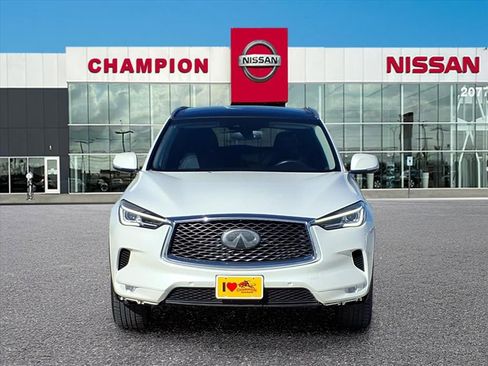 Used 2019 INFINITI QX50 Essential w/ Premium Heat Package image 2