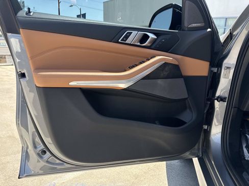 Used 2024 BMW X5 xDrive40i w/ M Sport Package AWD/4WD image 22
