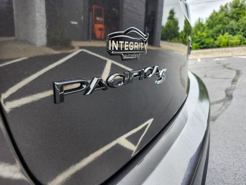 Used 2019 Chrysler Pacifica Touring-L Plus w/ S Appearance Package FWD image 37