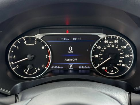 Used 2025 Nissan Altima 2.5 SV FWD image 40