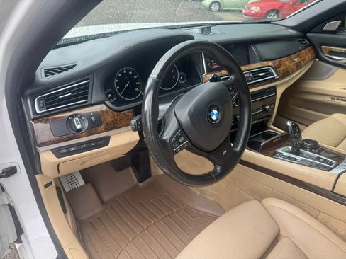 Used 2015 BMW 750Li RWD image 16