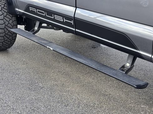 Used 2023 Ford F250 Lariat w/ Lariat Ultimate Package image 10