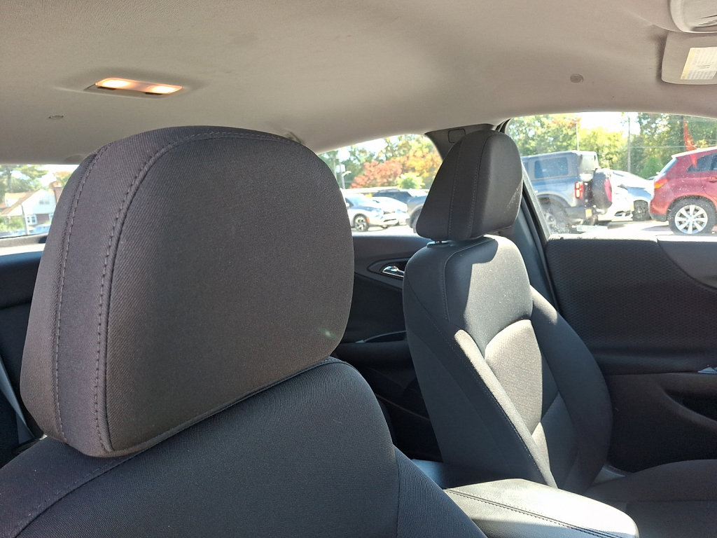 Used 2025 Chevrolet Malibu LT FWD image 17