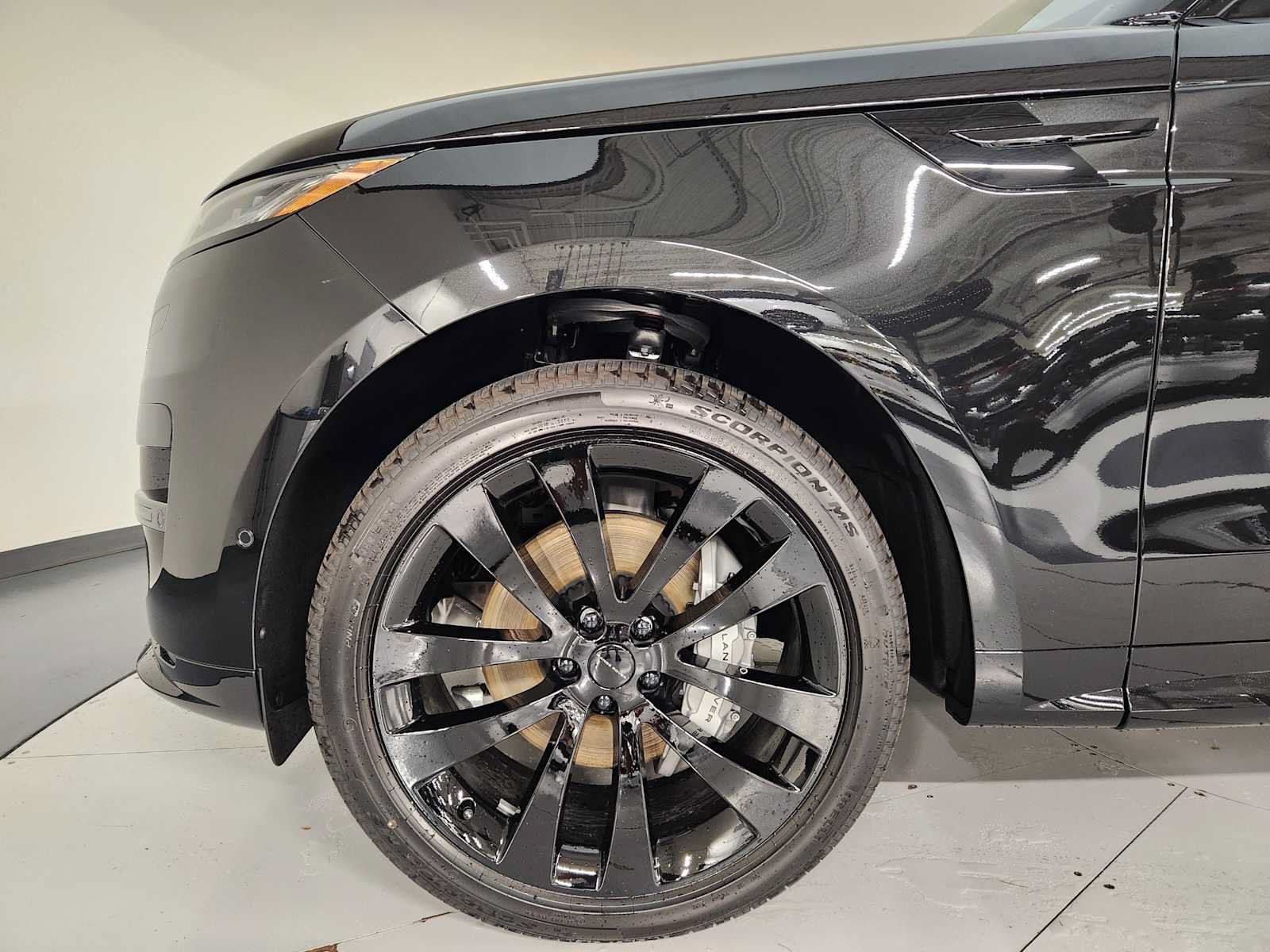 New 2027 Land Rover Range Rover Sport Dynamic SE AWD/4WD image 11