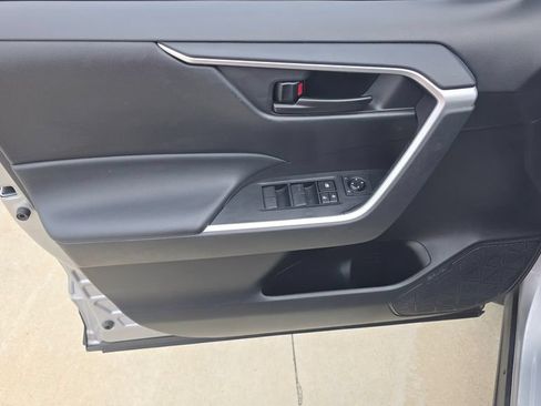 Used 2023 Toyota RAV4 LE FWD image 22