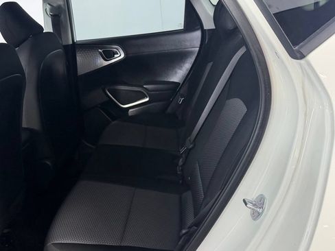 Used 2025 Kia Soul LX FWD image 28