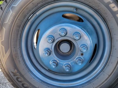 Used 2019 Ford E-450 and Econoline 450 Super Duty RWD image 13