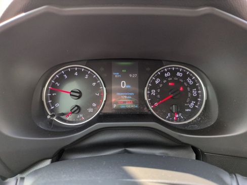 Used 2019 Toyota RAV4 LE w/ All Weather Liner Package AWD/4WD image 15
