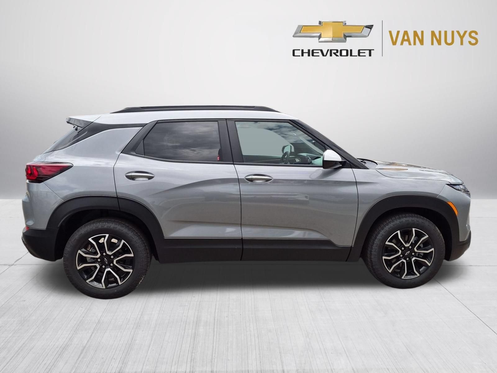 New 2026 Chevrolet TrailBlazer ACTIV w/ Convenience Package FWD image 3