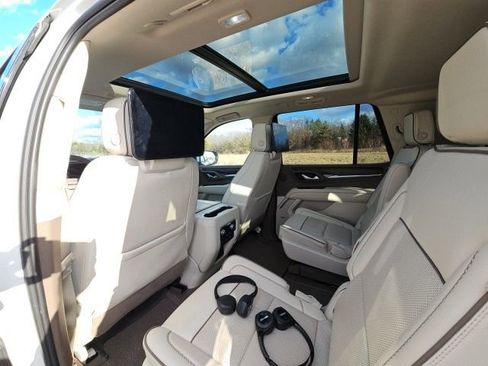 Used 2021 GMC Yukon Denali w/ Denali Ultimate Package image 17