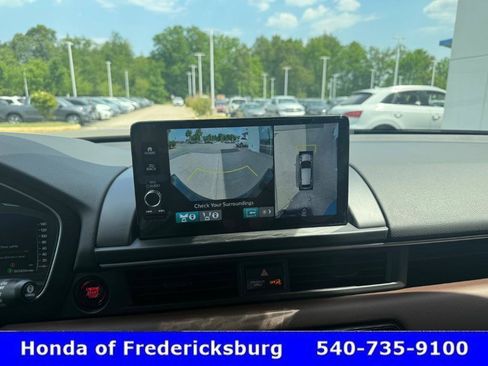 Used 2025 Honda Pilot Elite image 28