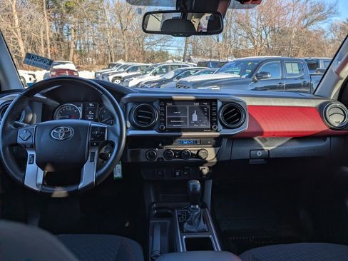 Used 2021 Toyota Tacoma SR5 image 21