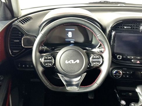 Certified 2025 Kia Soul GT-Line image 13