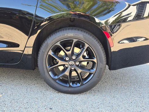 New 2026 Chrysler Pacifica Limited w/ S Appearance Package image 15