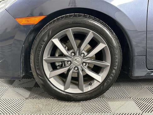 Used 2019 Honda Civic EX image 32