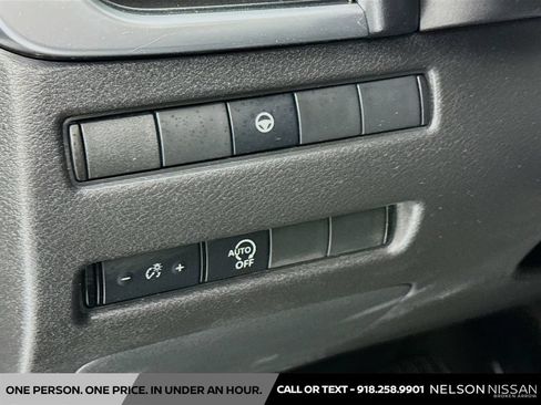 Used 2023 Nissan Rogue SV AWD/4WD image 10