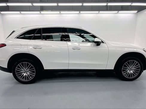 Used 2024 Mercedes-Benz GLC 300 image 5
