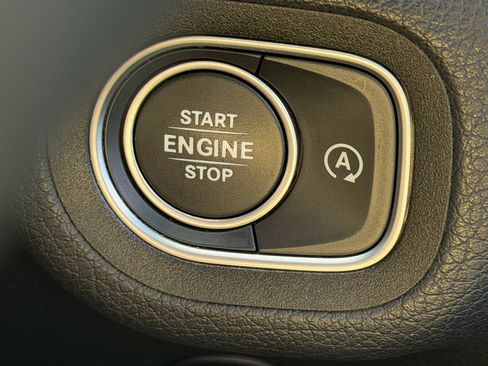 Used 2022 Mercedes-Benz GLS 450 4MATIC image 16
