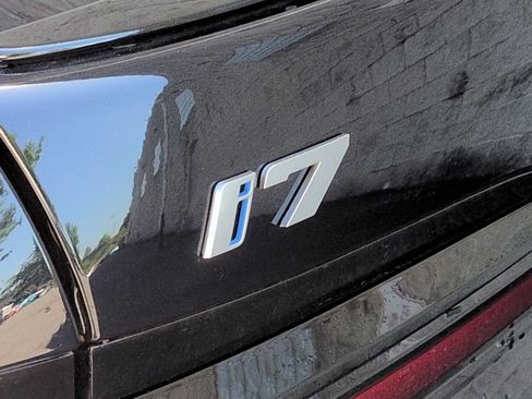 Used 2026 BMW i7 xDrive60 w/ M Sport Package RWD image 13