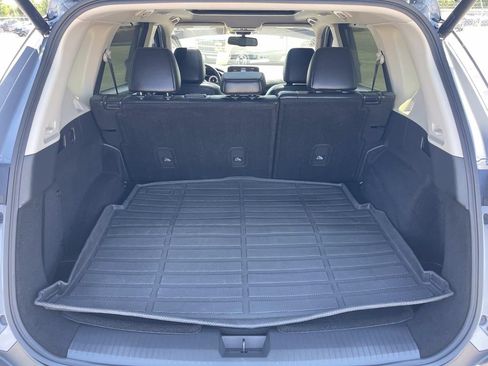 Used 2023 Nissan Rogue Platinum FWD image 17