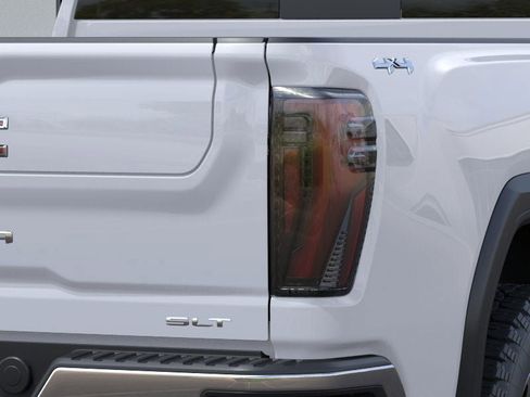 New 2025 GMC Sierra 2500 SLT w/ SLT Premium Package image 11