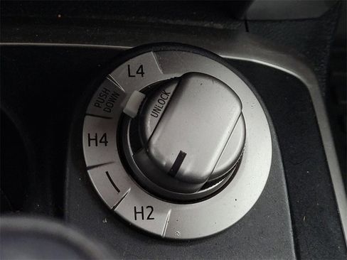 Used 2020 Toyota 4Runner SR5 image 21