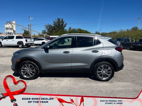 Used 2023 Buick Encore GX Essence w/ Experience Buick Package image 4