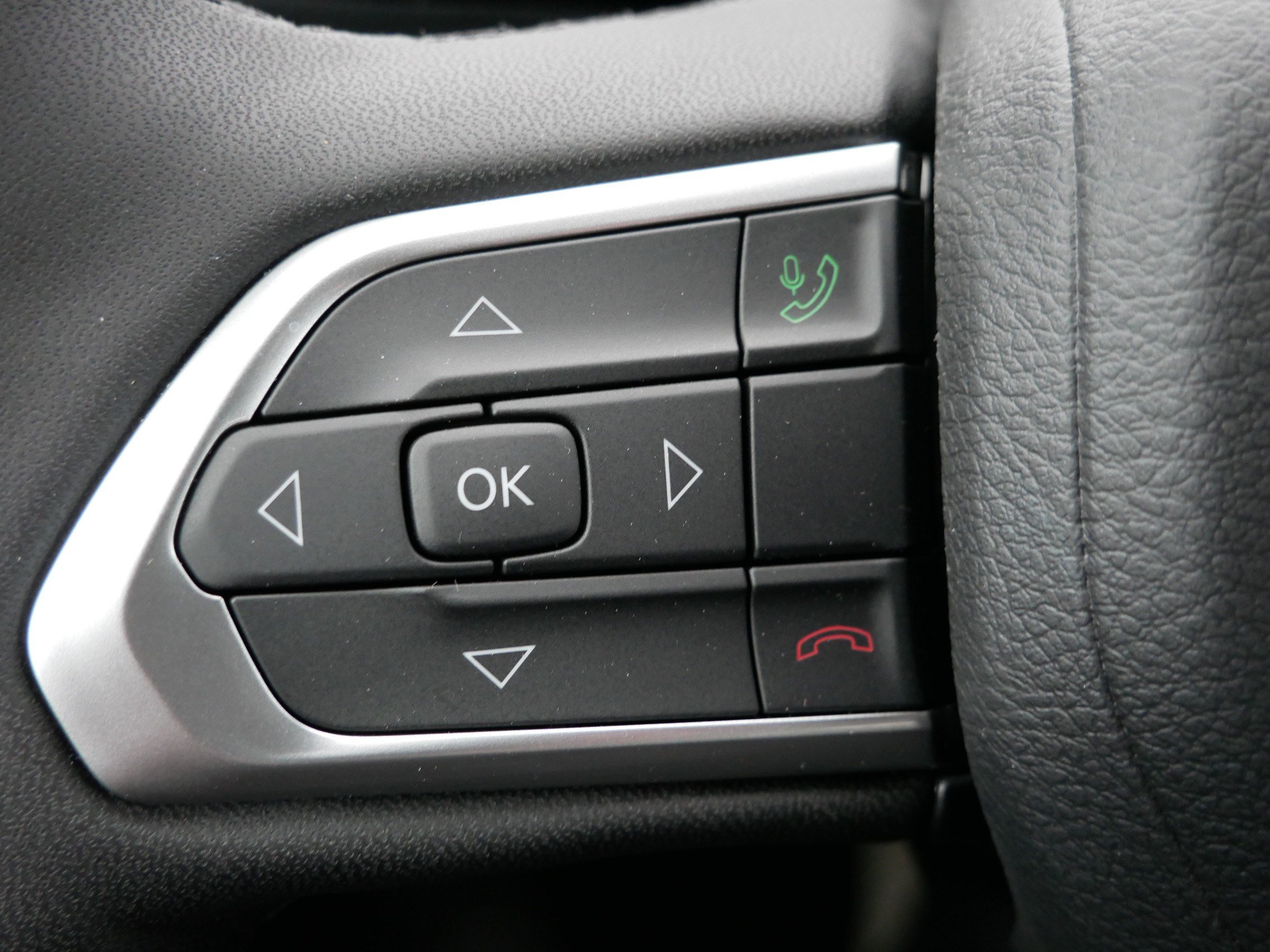 New 2026 Jeep Compass Latitude AWD/4WD image 19
