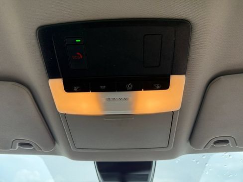 Used 2025 Nissan Altima 2.5 SV FWD image 43