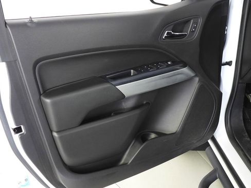 Used 2016 Chevrolet Colorado LT w/ LT Convenience Package AWD/4WD image 10