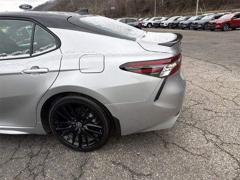 Used 2023 Toyota Camry XSE image 7